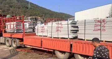 通化 芝麻灰花岗岩光面毛板出货日常