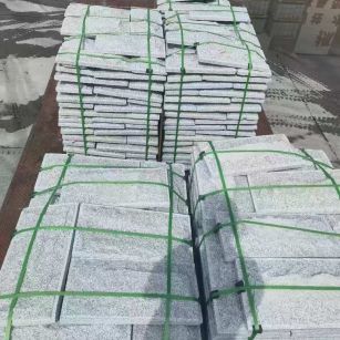 通化 芝麻白蘑菇石装车出货