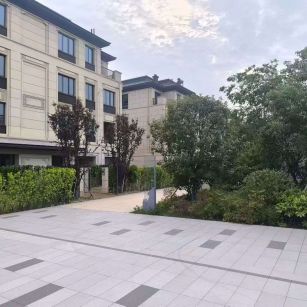 通化 芝麻白与芝麻白搭配铺装，尺寸1200*600