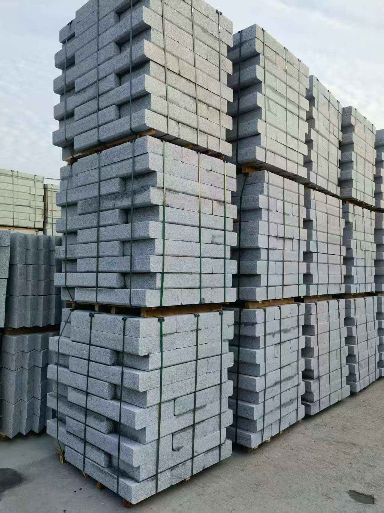 通化 路沿石（路侧石），颜色一致，尺寸标准