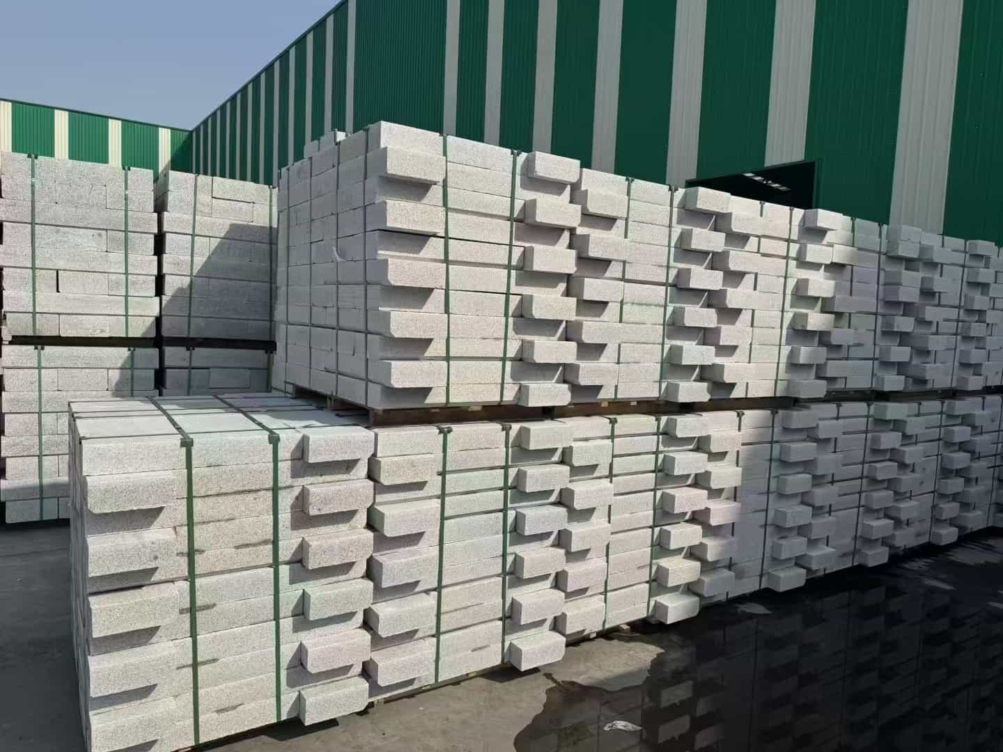 通化芝麻白路沿石