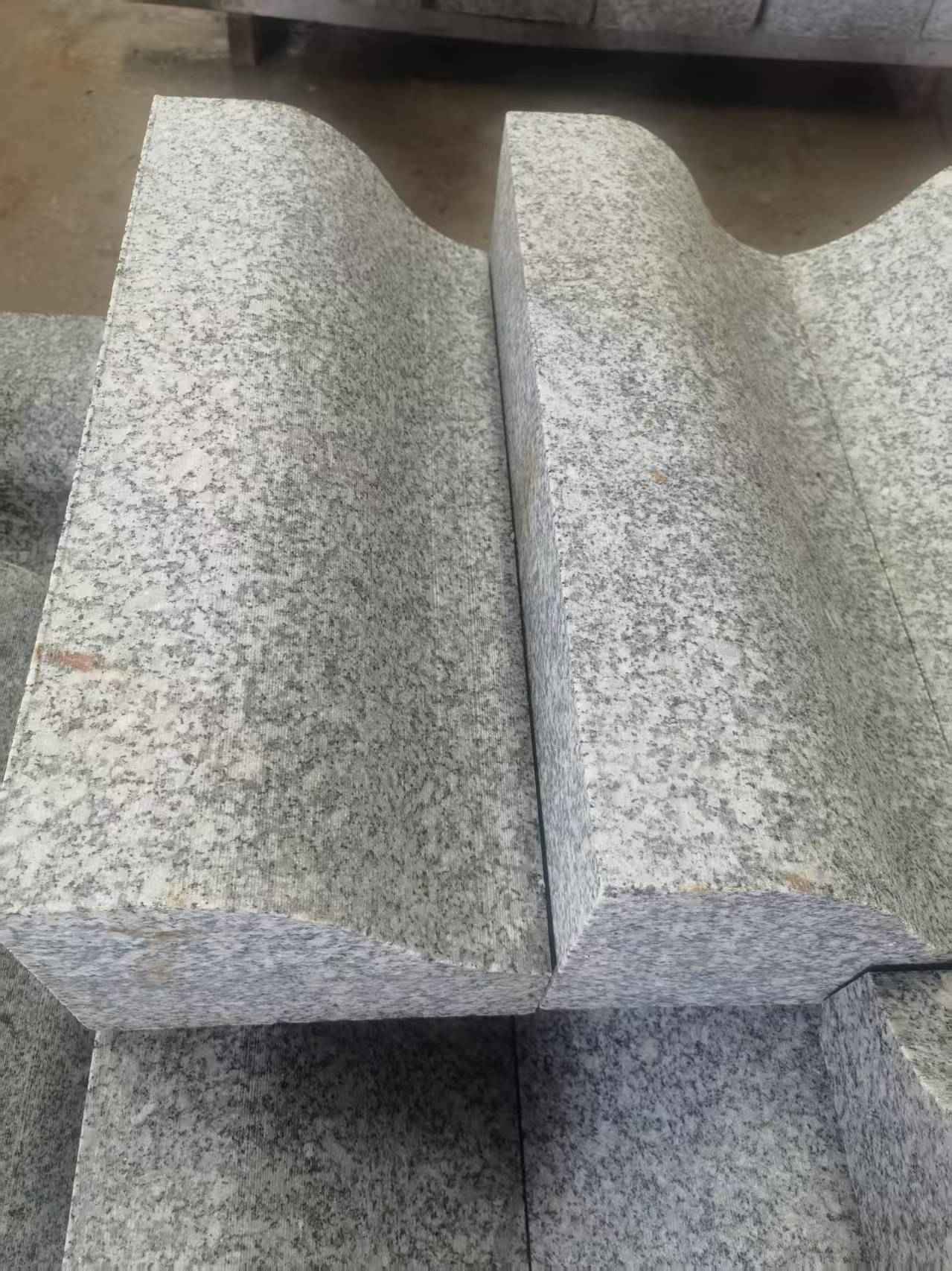 通化芙蓉白S型拉丝面路沿石