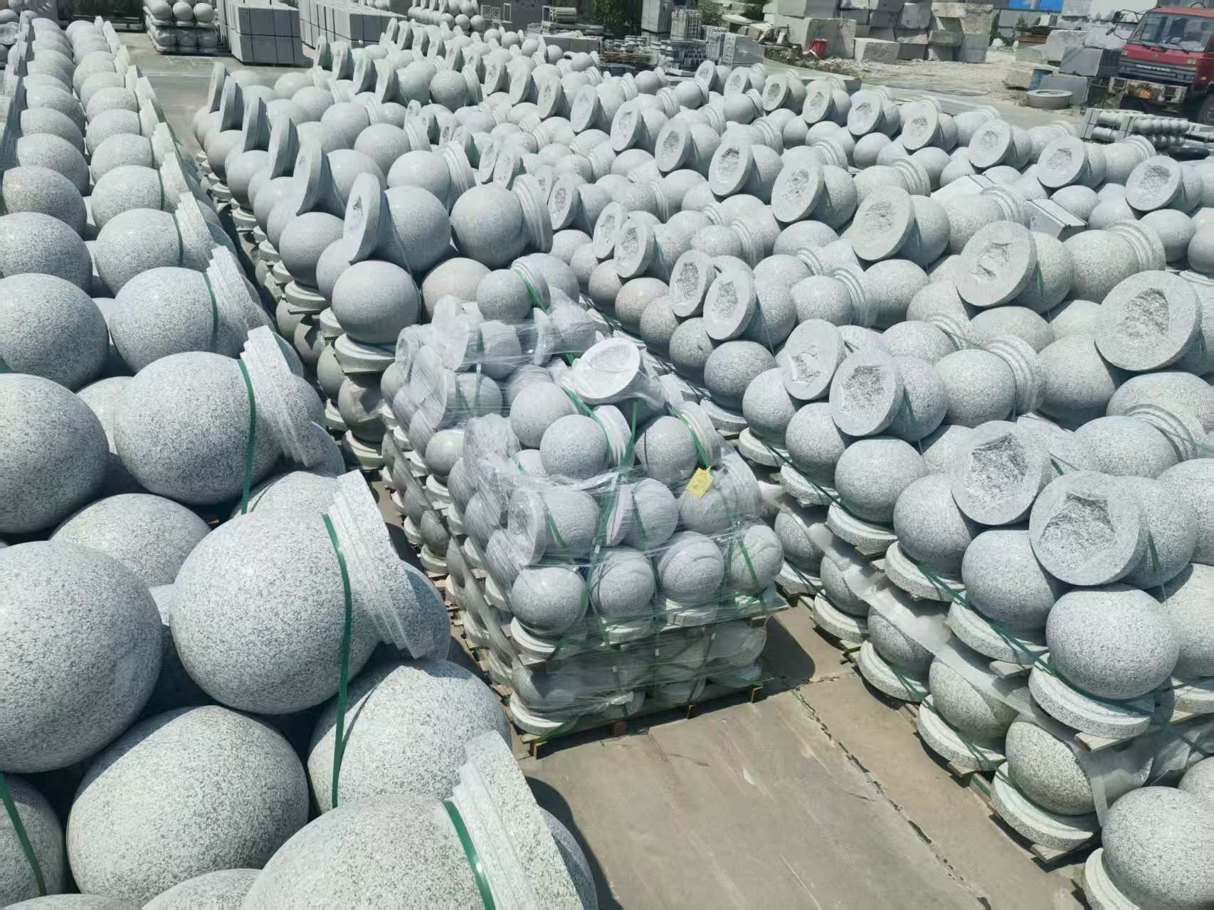 通化 花岗岩实心圆球，石球，挡车球，挡车石，车止石，路障石。
