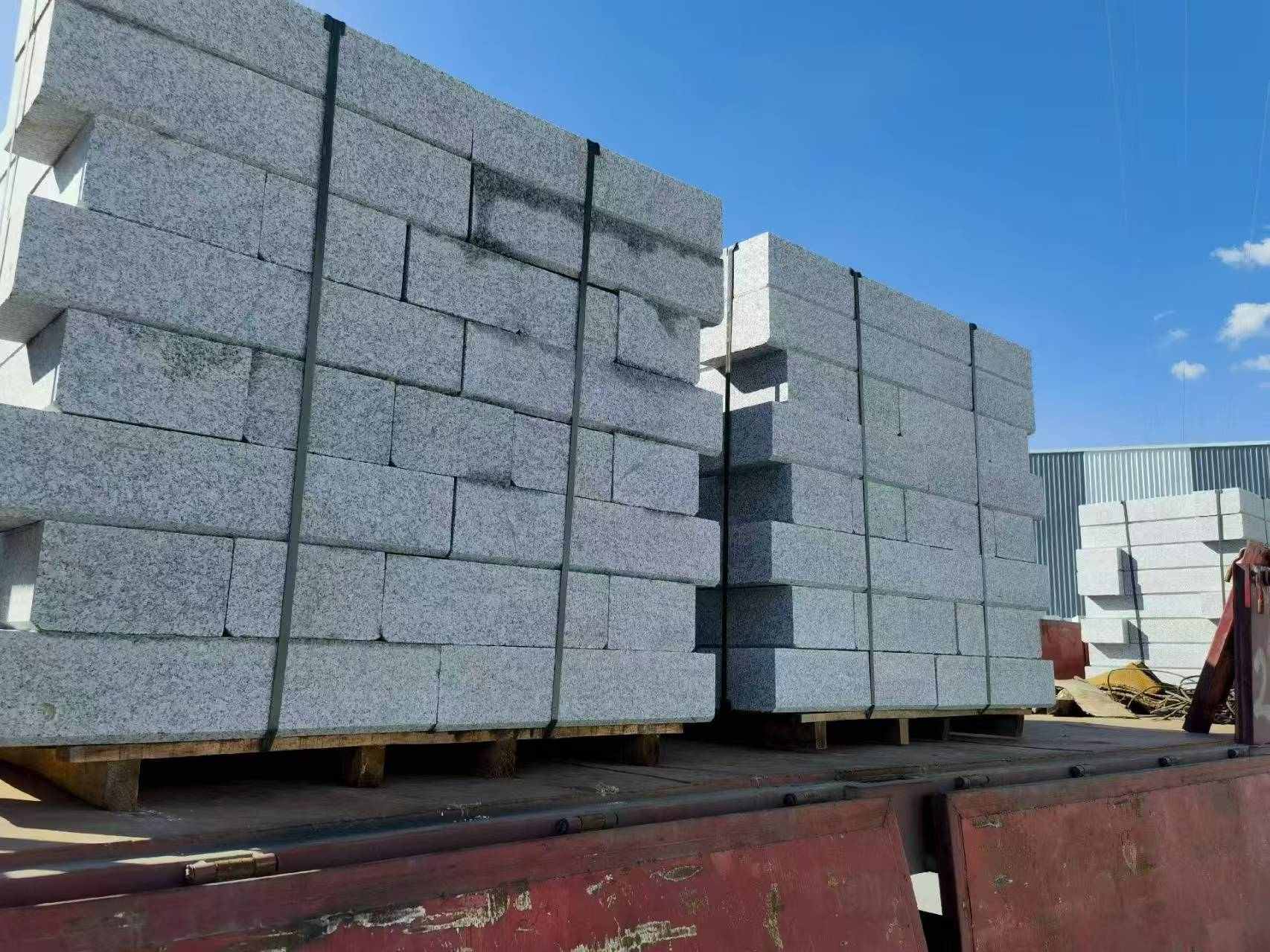 通化 路沿石装车出货