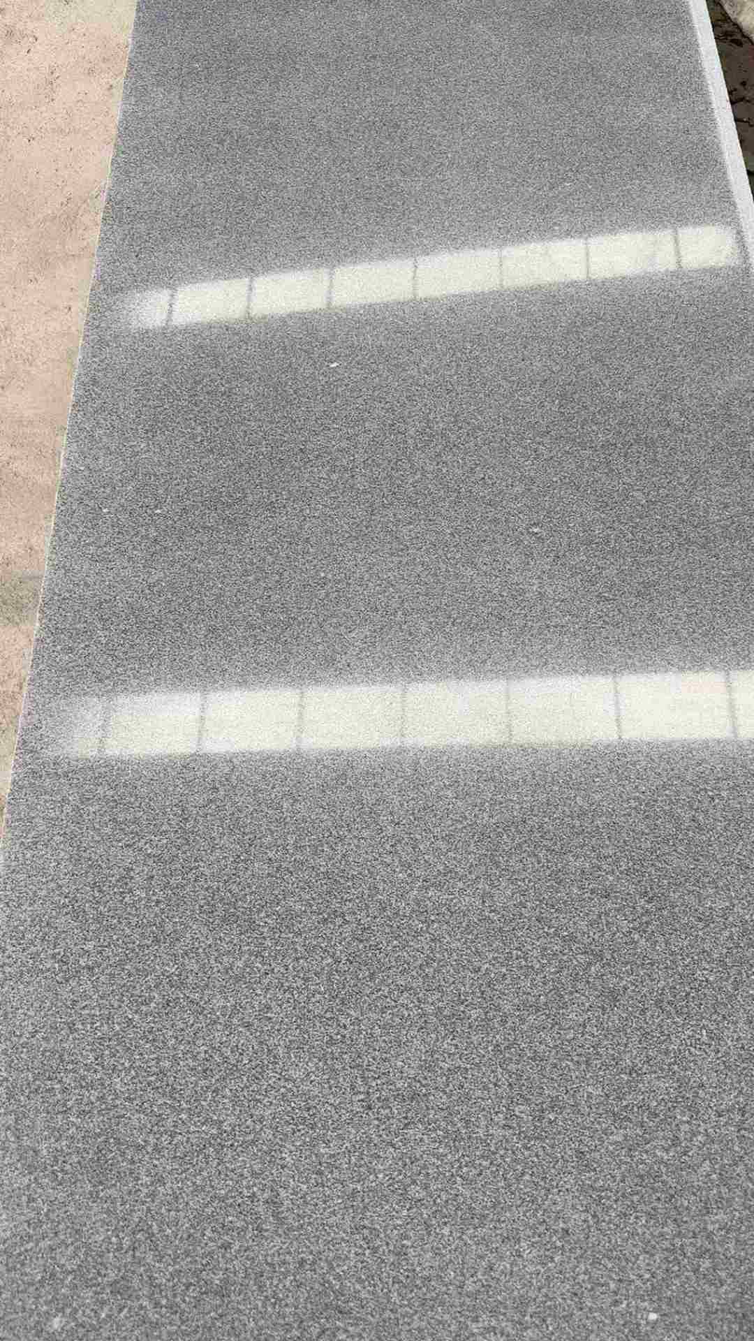 通化 芝麻灰光面