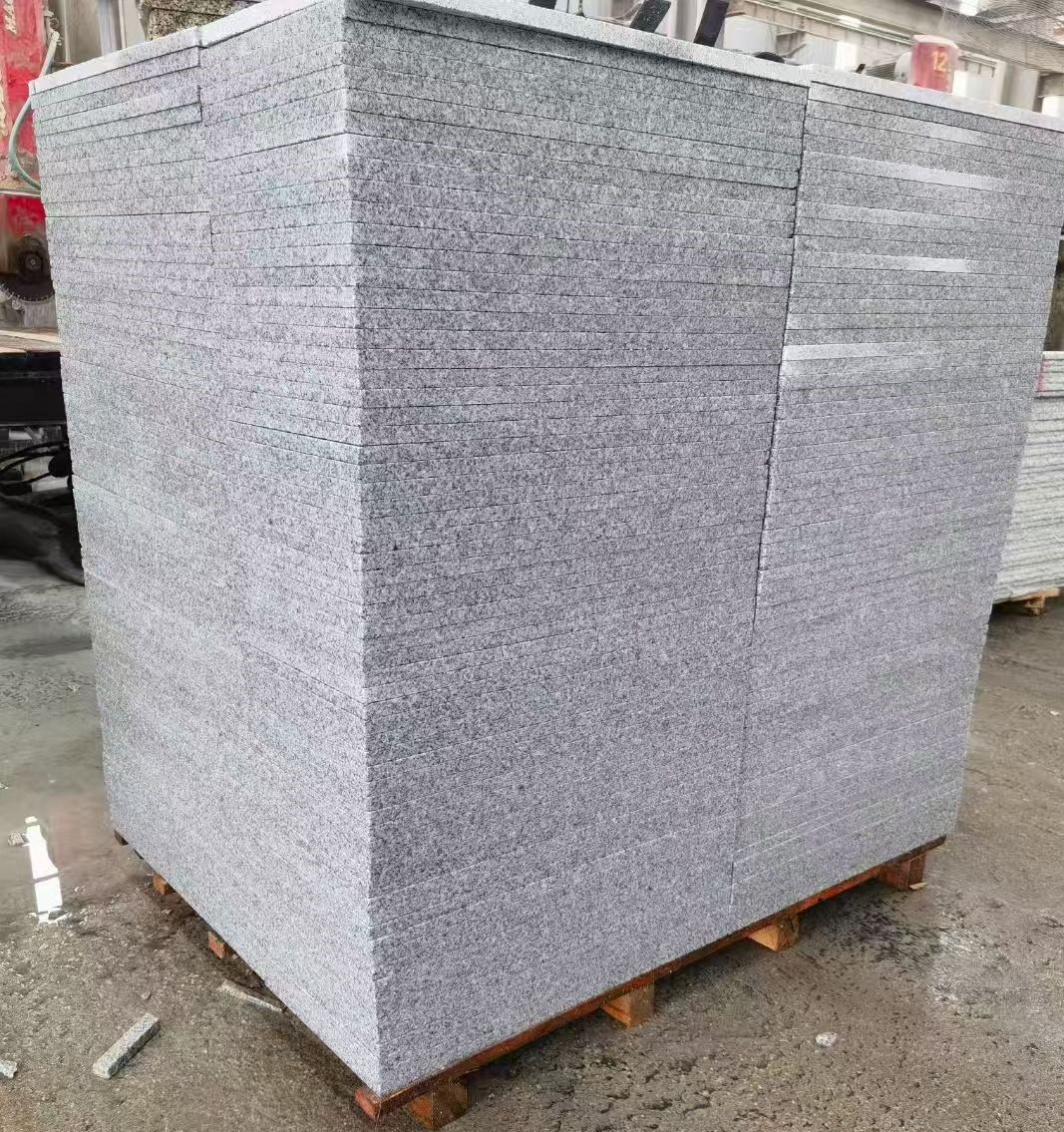 通化 火烧面地铺石，街道广场园林市政工程板，1.8~5.0厚均有现货